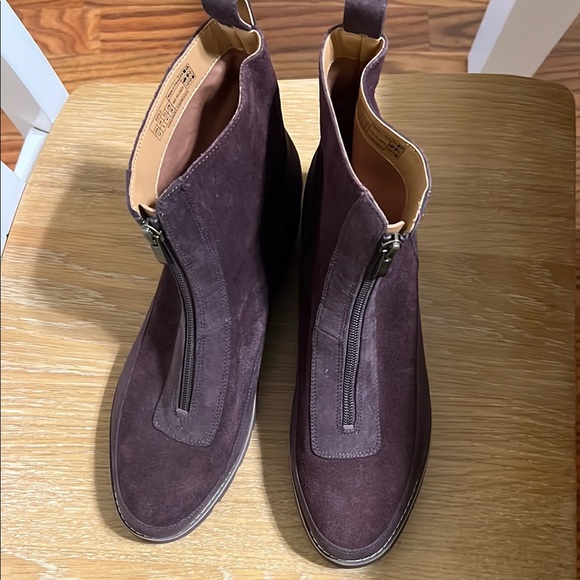 vionic Suede Boots size 10 - Picture 3 of 10